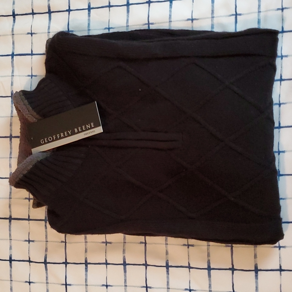 Black and grey Geoffrey Beene sweater
